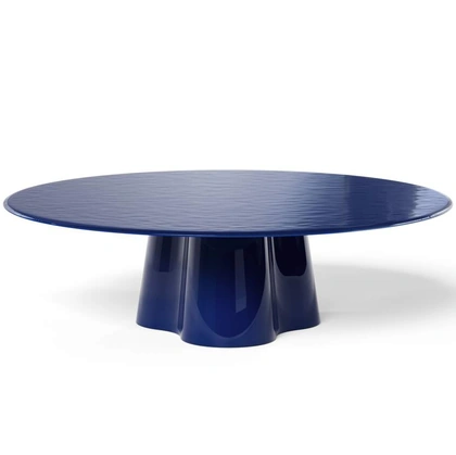 Tavolino Treflo in vetro laccato di Cassina