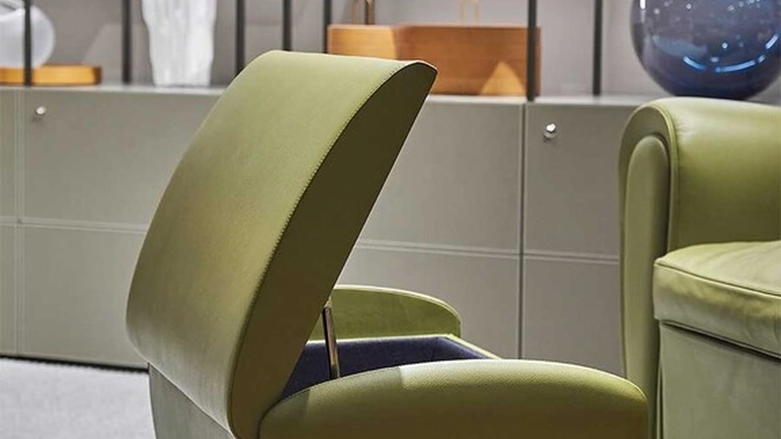 Pouf contenitore Vanity Fair di Poltrona Frau