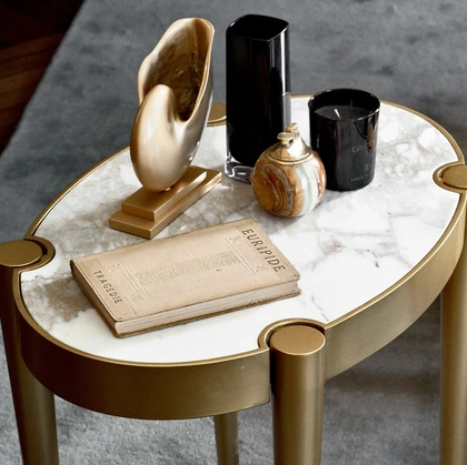 Tavolino classico in marmo e ottone Victoria di Daytona Home