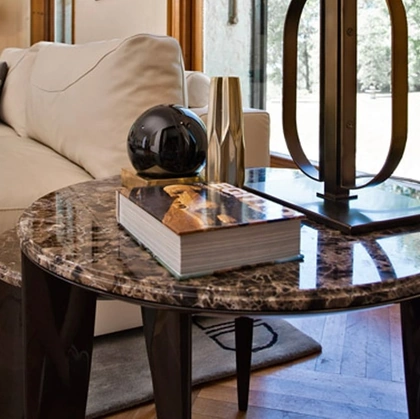 Tavolino Virgilio in marmo e legno massello di Daytona Home