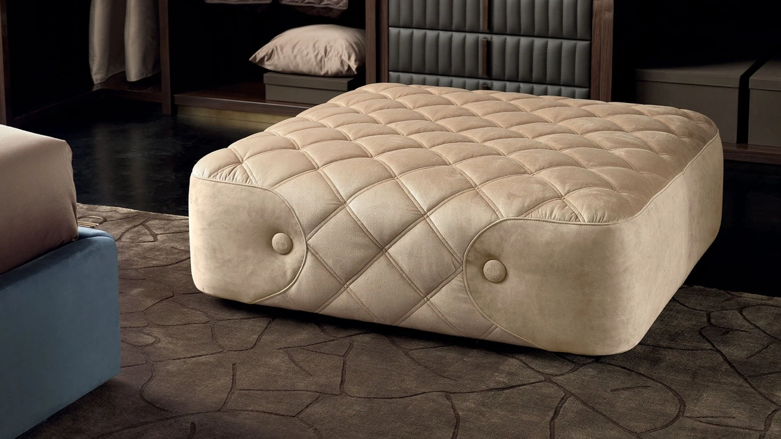 Pouf Wimbledon in pelle trapuntata di Daytona Home