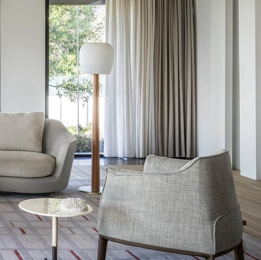 Lampada da tavolo Nymph di Poltrona Frau