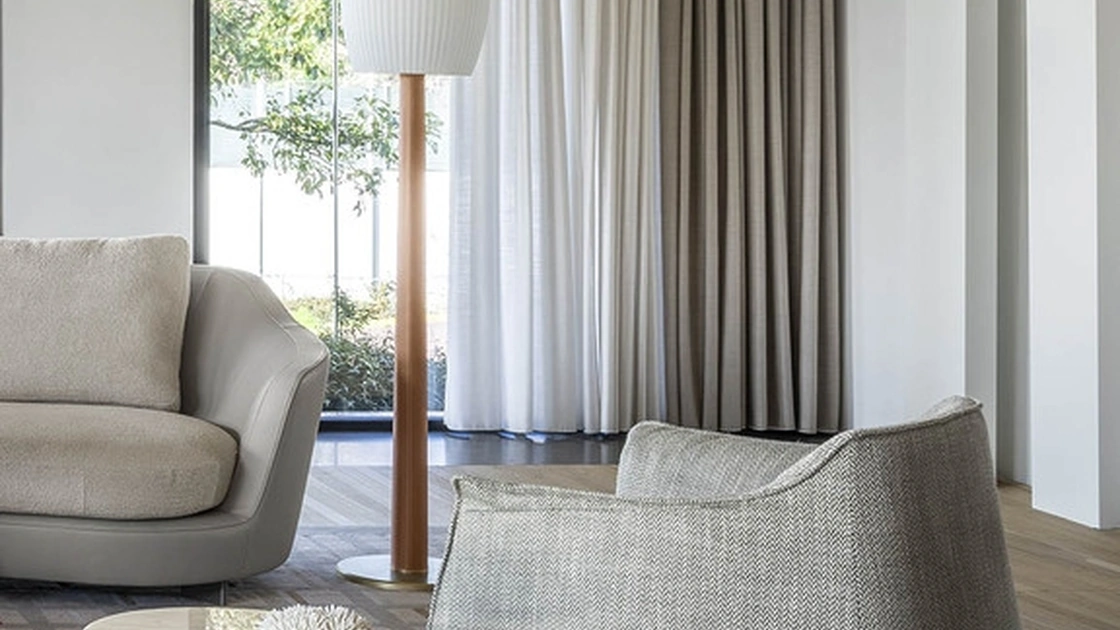 Lampada da tavolo Nymph di Poltrona Frau