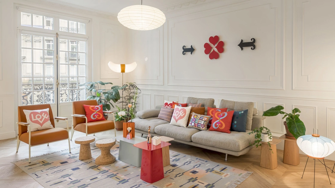 Lampada da terra realizzata a mano in tradizionale carta washi da artigiani giapponesi Akari BB3|33S di Vitra