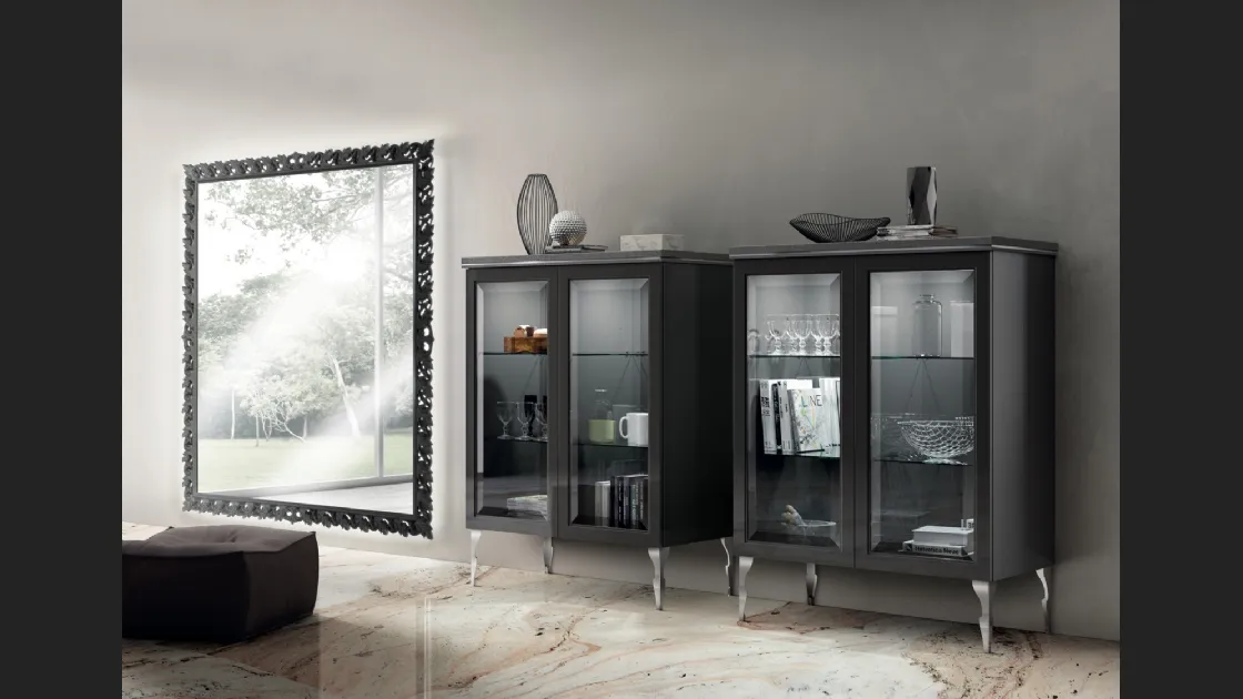 Madia Living Exclusiva 05 in laccato lucido Grigio Ferro con ante in vetro di Scavolini