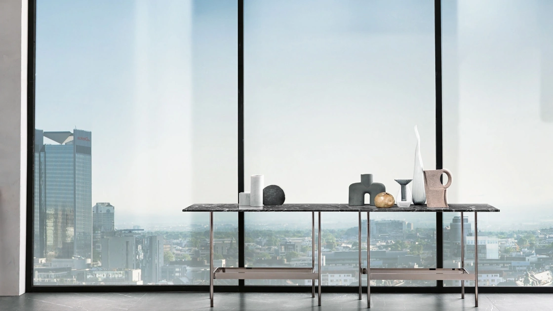 Mobile ingresso Waves con top in marmo di Fiam