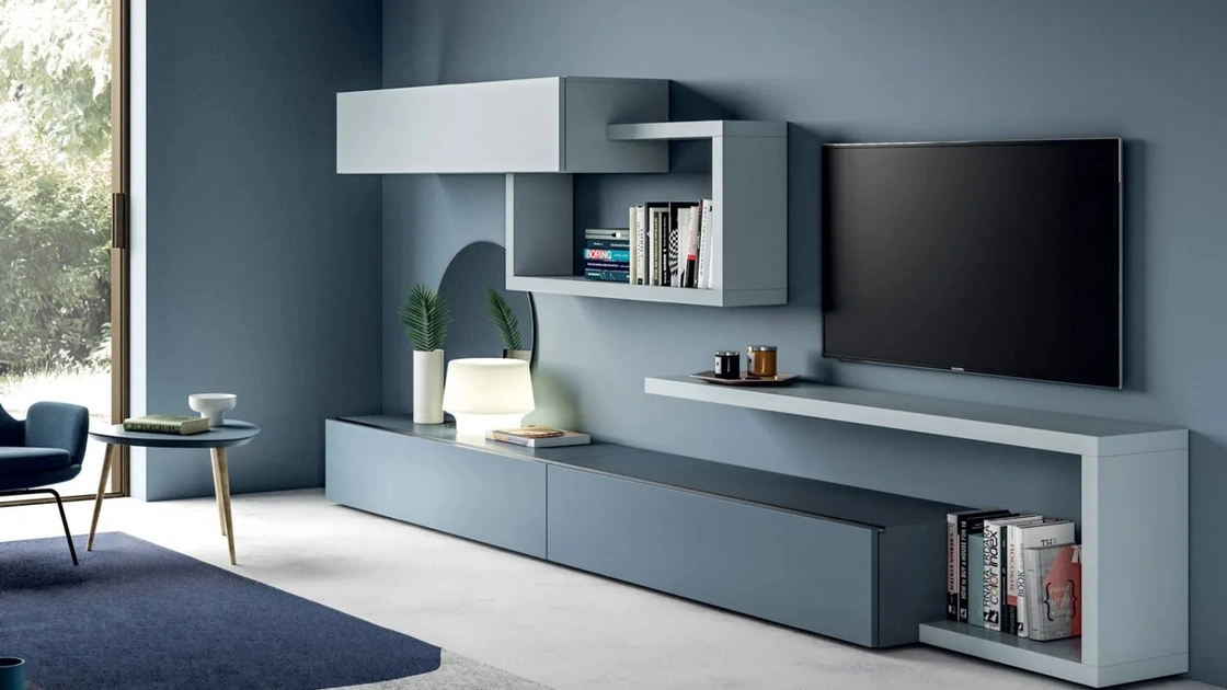 Parete Attrezzata Line Up 20 con base a terra in laccato opaco pioggia, mensole e pensili in laccato opaco ghiaccio di Dielle Modus