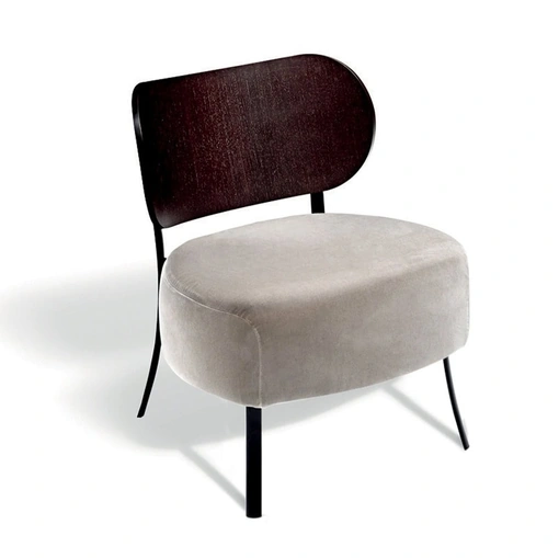 Poltroncina di design in legno con seduta imbottita Bistrò di De Padova