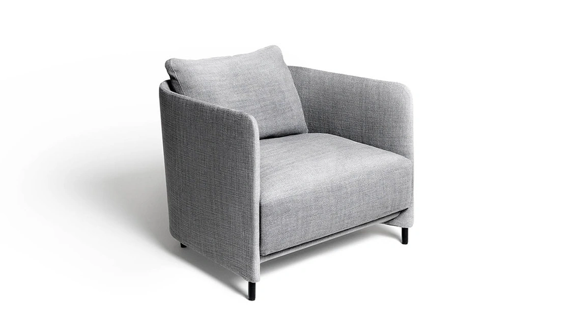 Poltroncina Blendy Lounge in tessuto imbottito di De Padova