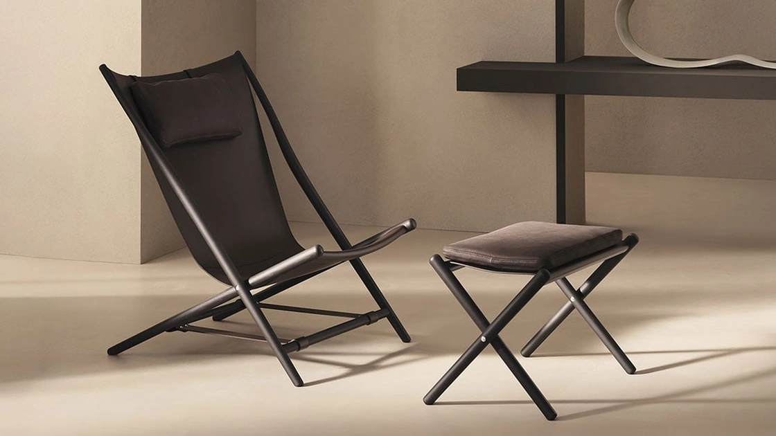 Poltrona in cuoio e legno D’Antan di De Padova