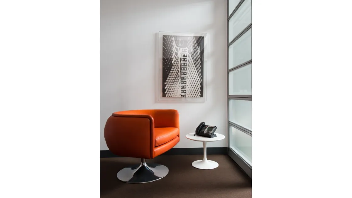 Poltroncina in pelle D'Urso Swivel Chair di Knoll