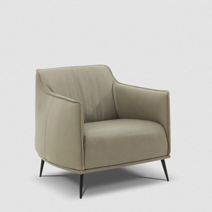 Poltroncina in pelle con piedini in metallo Daisy di Kermes divani