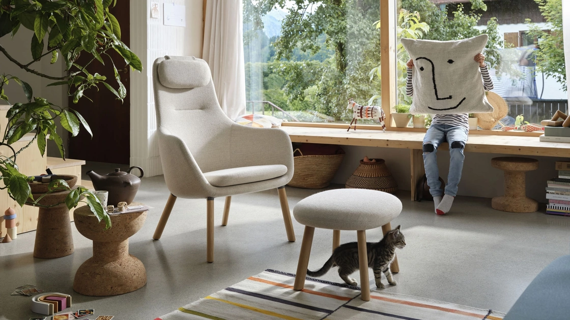 Poltrona HAL Lounge Chair & Ottoman di Vitra