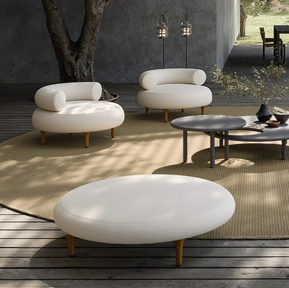 Poltrona imbottita Honorè di De Padova