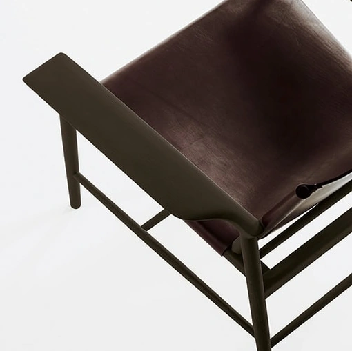 Poltroncina in cuoio e legno Sunset di De Padova