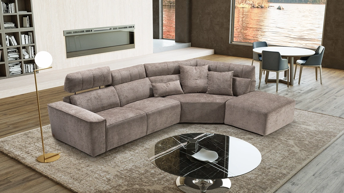 Divano angolare in tessuto con poggiatesta reclinabili Ester di Kermes divani