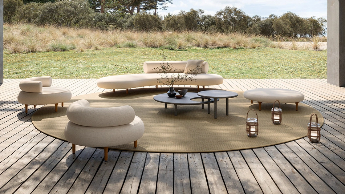 Divano curvo Honoré di De Padova