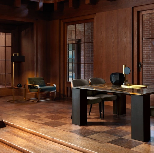 Sedia Ade in tessuto con schienae in cuoio di Daytona Home