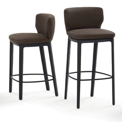 Sgabello in tessuto imbottito Ami di De Padova