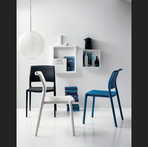 Sedia Ara 310 in polipropilene di Scavolini