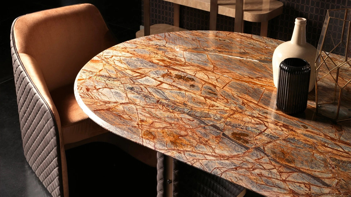 Sedia Bacco in tessuto con schienale in pelle di Daytona Home