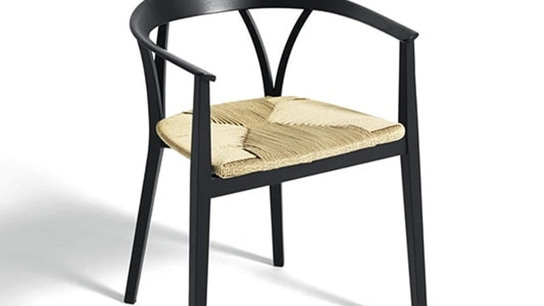 Sedia in massello di frassino con seduta in paglia Donzelletta di De Padova