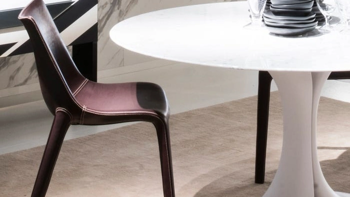 Sedia rivestita in pelle Lou Eat di Driade