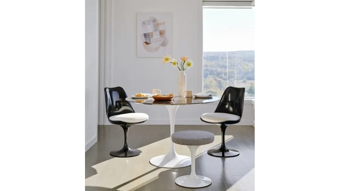 Sedia Tulip Chair in fibra di vetro di Knoll