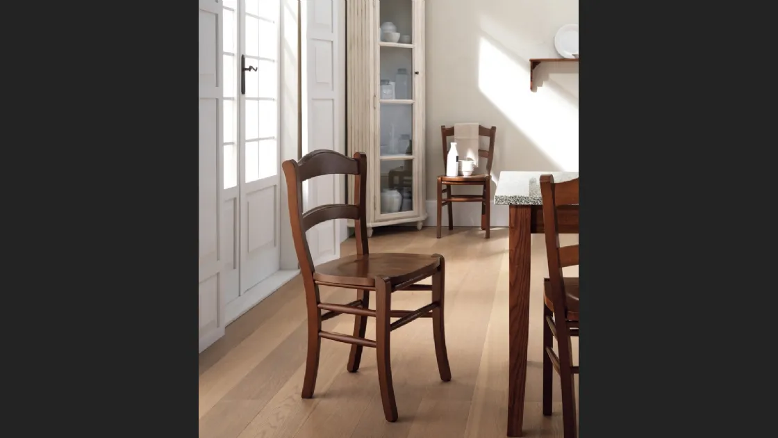Sedia Margot in legno massello di Scavolini