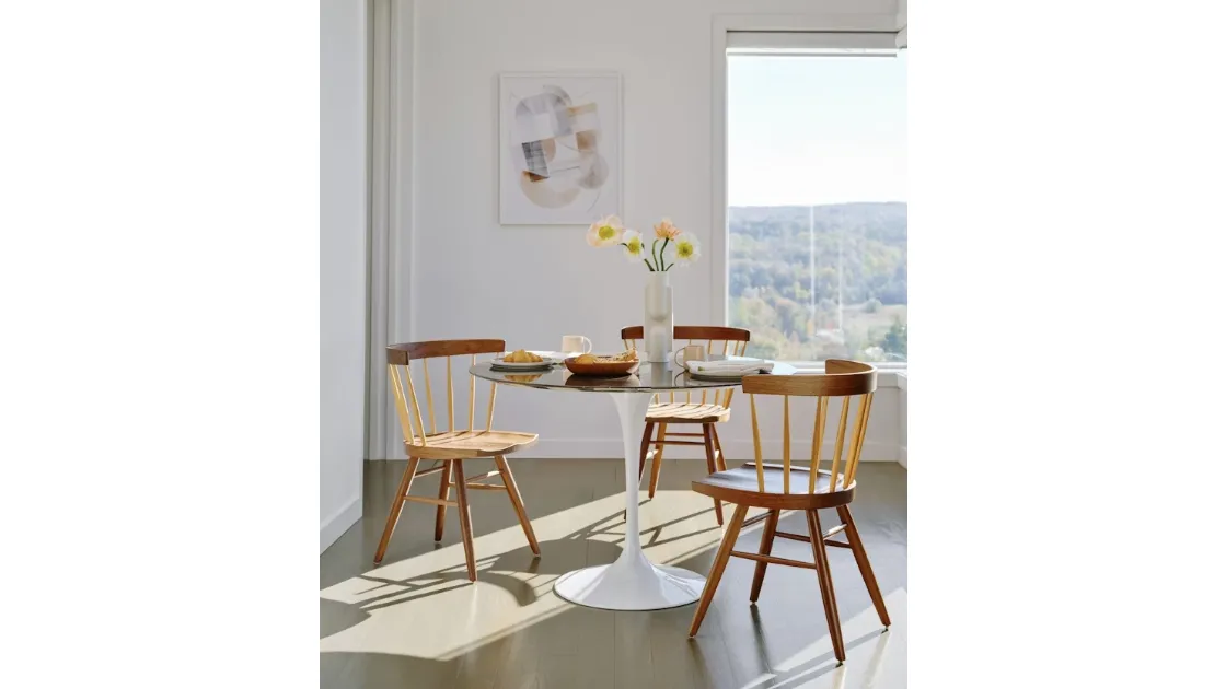 Sedia Nakashima Straight-Back di Knoll