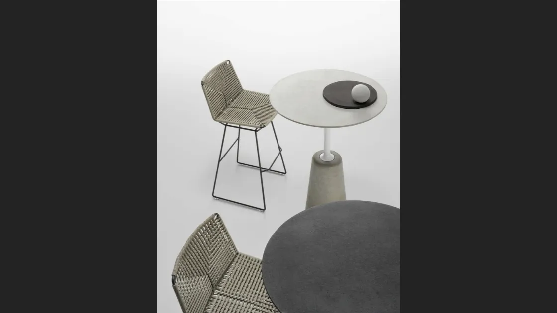Sgabello Neil Twist Stool di MDF Italia