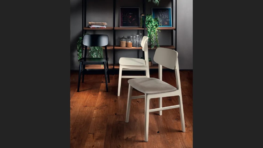 Sedia Nouvelle in massello di faggio di Scavolini