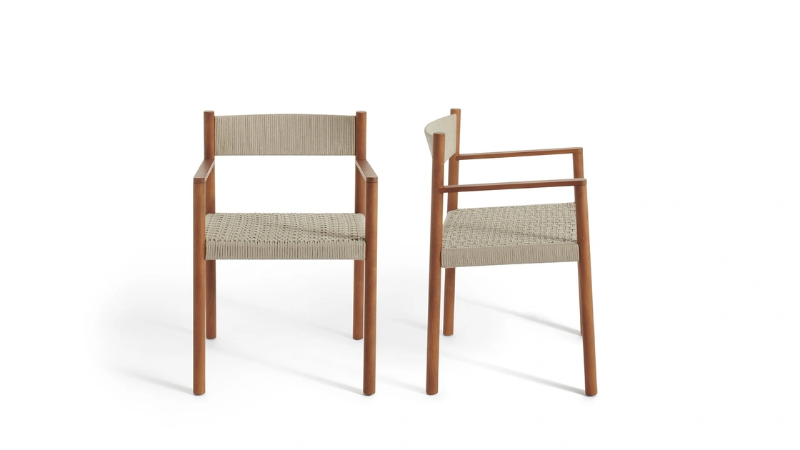 Sedia So Outdoor in filato di propilene con struttura in iroko di De Padova