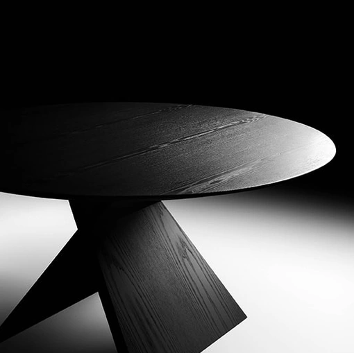 Tavolo rotondo Carlo di De Padova