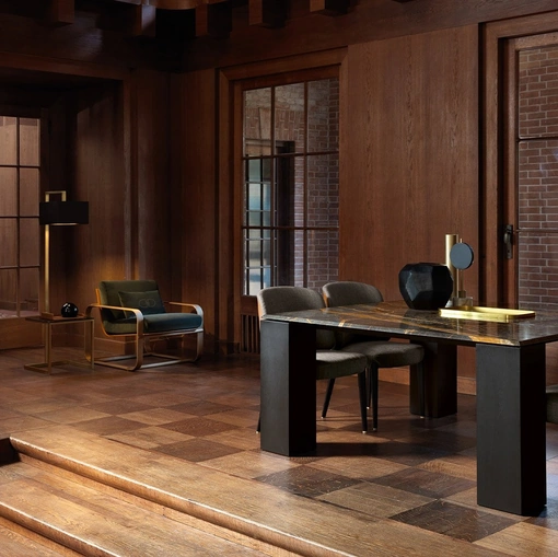 Tavolo Darko con top in marmo e gambe in frassino laccato nero di Daytona Home