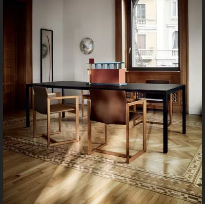 Tavolo allungabile Naan in legno di rovere tinto nero di Cassina