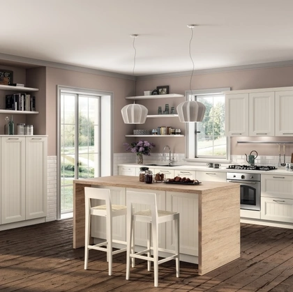 Cucina Classica con isola Colony 03 in laccato Bianco a doghe di Scavolini