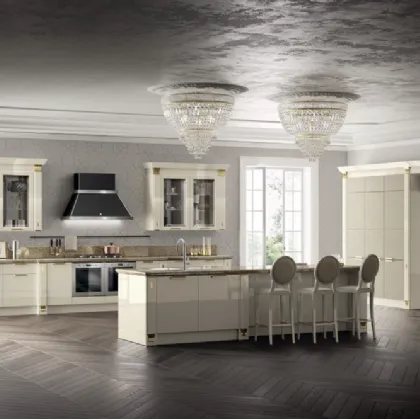 Cucina Classica Exclusiva 04 in laccato lucido Panna Porcellana di Scavolini