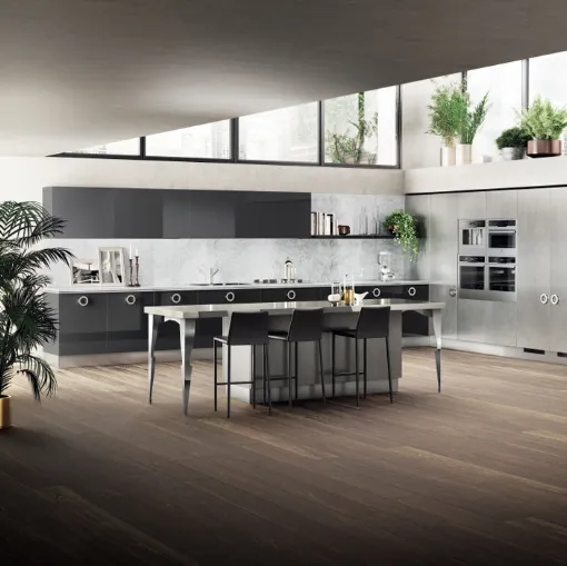 Cucina Classica Exclusiva 09 in laccato lucido Grigio Ferro di Scavolini