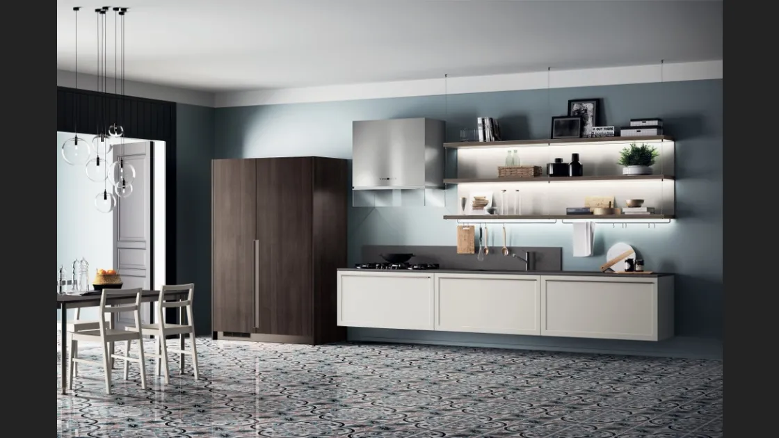 Cucina Moderna sospesa Carattere 16 in laccato Grigio con armadio in Noce Saxony di Scavolini