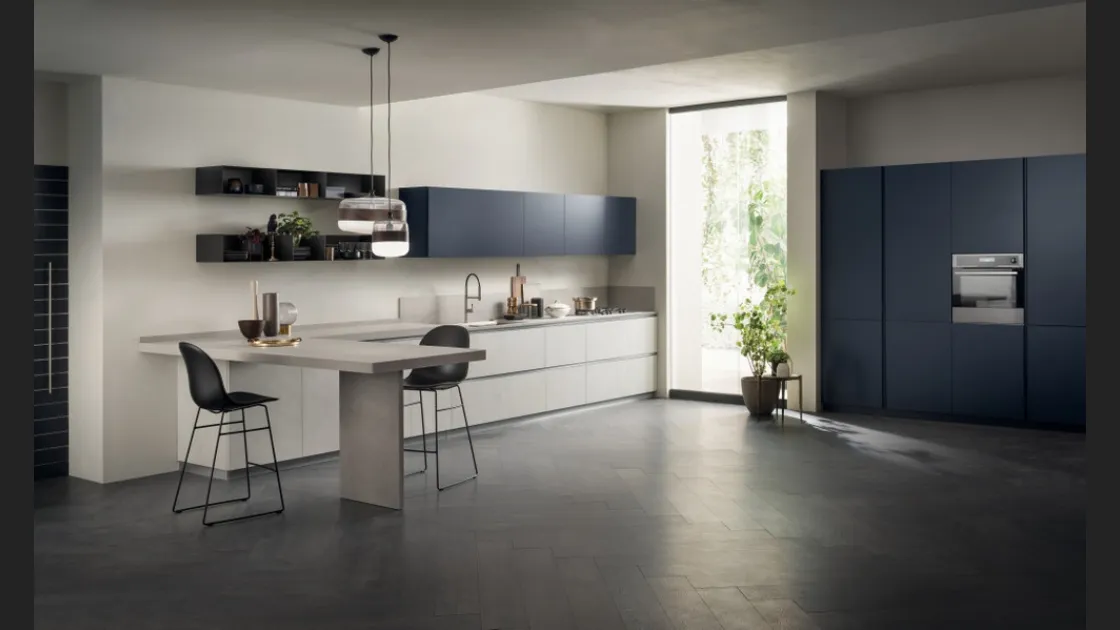 Cucina Moderna DeLinea 03 in Concrete Jersey e Blu Moon opaco di Scavolini