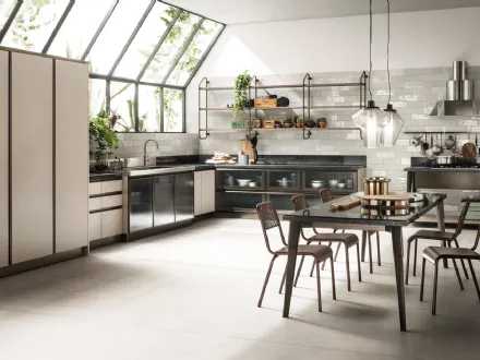 Cucina Moderna Diesel Open Workshop 07 con Sistema modulare Stock Rack di Scavolini