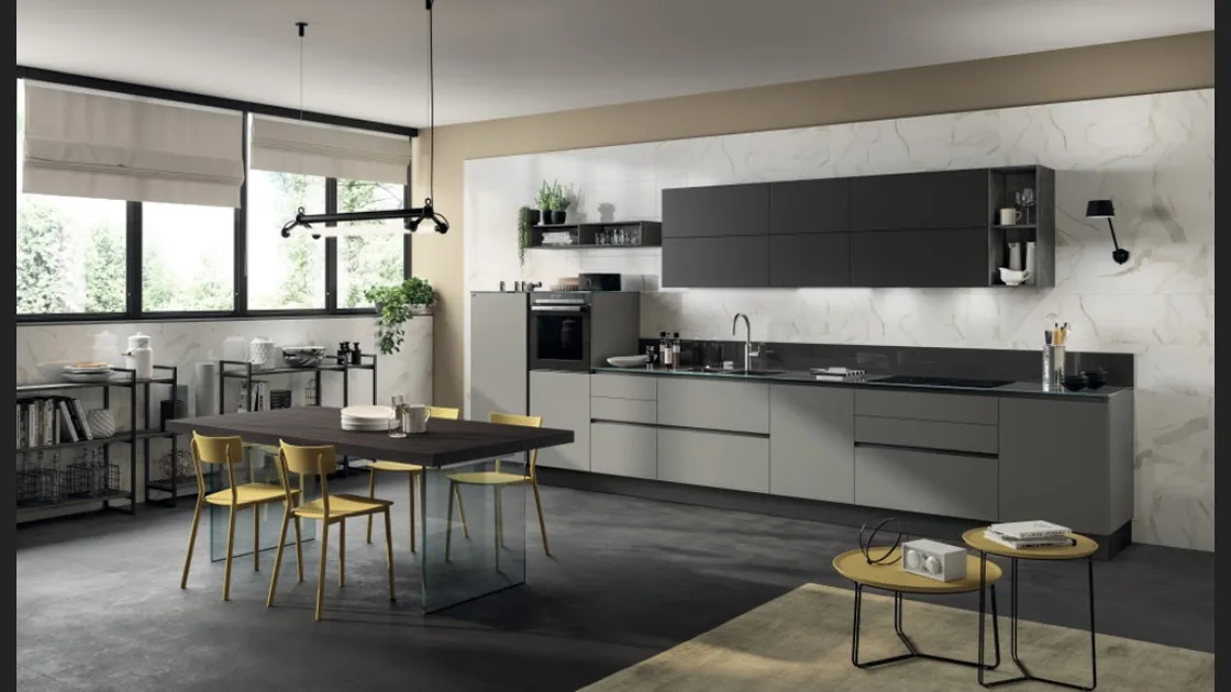 Cucina Moderna Liberamente 05 in laccato Grigio Titanio e Grigio Ferro di Scavolini