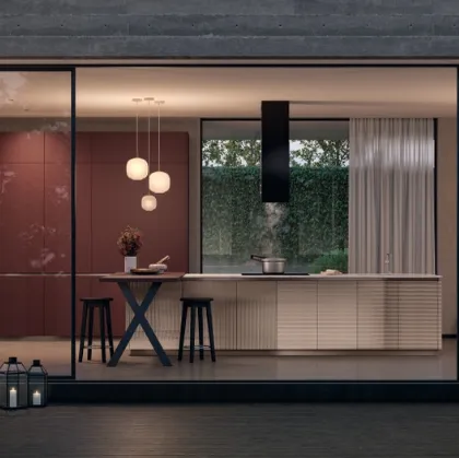 Cucina Moderna Lumina 03 in vetro dogato Pas Dosé e Fenix Rosso Jaipur di Scavolini