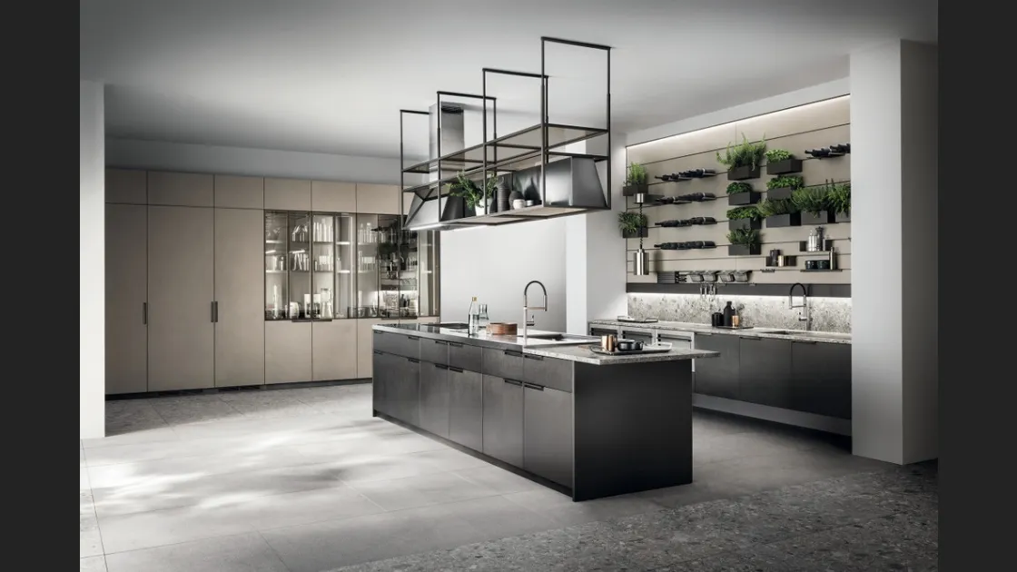 Cucina Moderna Mia 01 in Acciaio Scuro e Biomalta Argilla Dehli di Scavolini