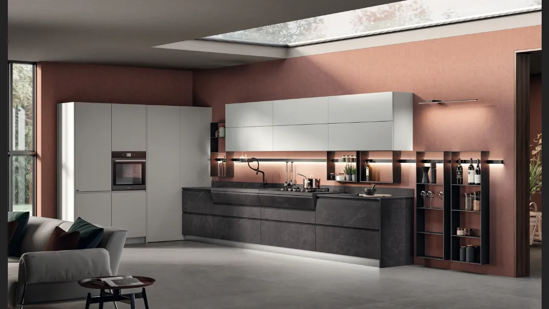 Cucina Moderna Motus 04 in decorativo Pietra Abyss e laccato Grigio Airone di Scavolini