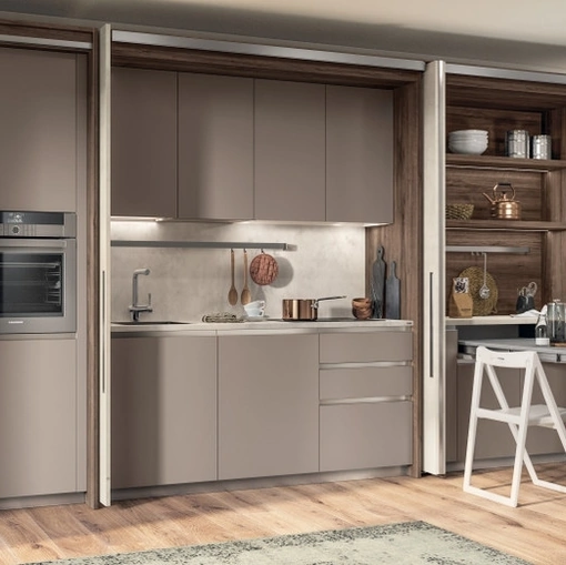 Cucina su misura salvaspazio Boxi 06 Grigio Selce di Scavolini