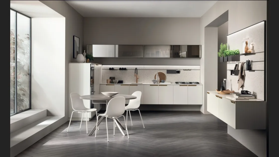 Cucina su misura Mia 03 in Bianco Prestige ed Alluminio di Scavolini