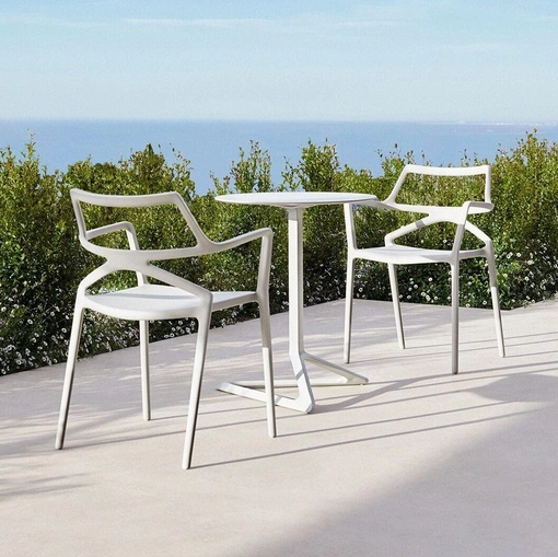 Sedia e Tavolino Delta di Vondom