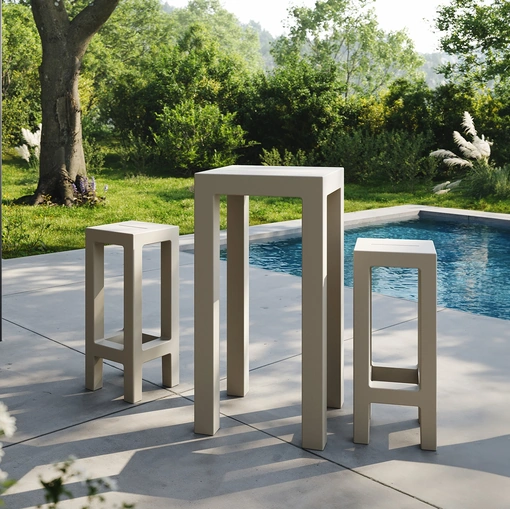 Tavolo e sgabello da giardino Jut di Vondom